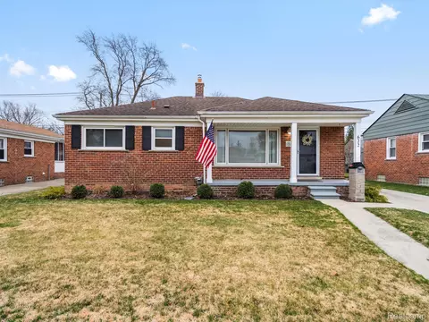 622 E Bloomfield Ave, Royal Oak, MI 48073