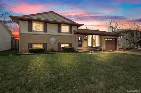 39945 Parklawn Dr, Sterling Heights, MI 48313
