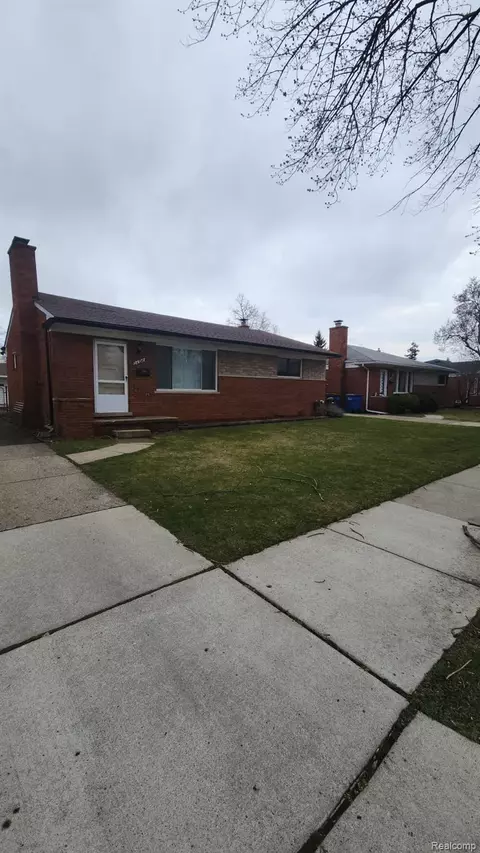 24398 Loretta Ave, Warren, MI 48091