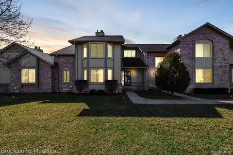 20378 Villa Grande Cir, Clinton Township, MI 48038