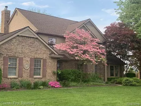 45282 Gerald, Canton, MI 48188