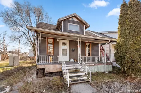 3340 Mclean St, Hamtramck, MI 48212