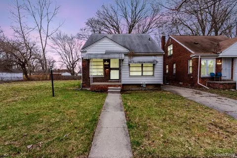 9355 Patton St, Detroit, MI 48228