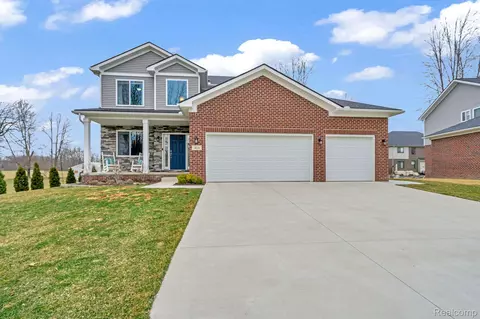 418 Waldon Mdws, Orion, MI 48359