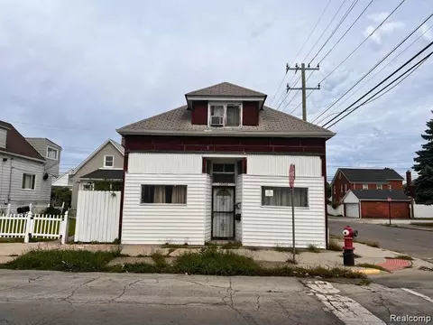 12000 Charest St, Hamtramck, MI 48212