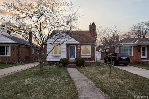 6929 N Vernon St, Dearborn Heights, MI 48127