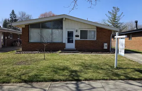 3007 N Campbell Rd, Royal Oak, MI 48073