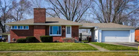 23781 Roxana Ave, Eastpointe, MI 48021