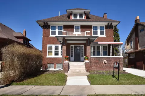 938 Webb St, Detroit, MI 48202