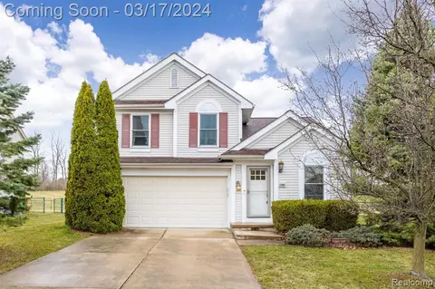 8555 Barrington Dr, Ypsilanti, MI 48198