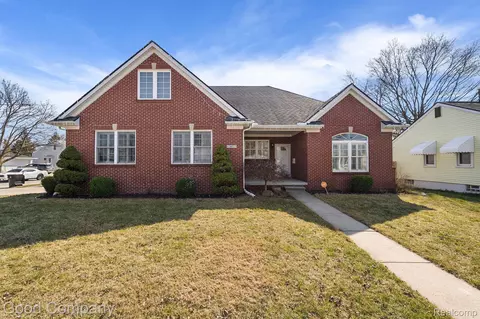 807 Goddard St, Wyandotte, MI 48192