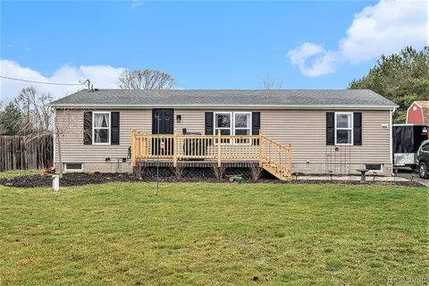 11414 Morrish Rd, Argentine, MI 48436