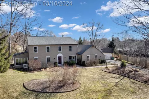 6534 Greene Hvn, Clarkston, MI 48348