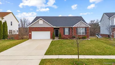 5261 Buckley Dr, Pittsfield, MI 48197
