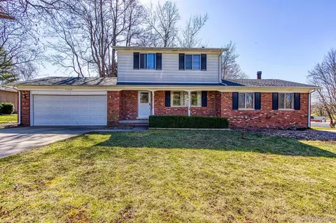 11048 30 Mile Rd, Washington, MI 48095