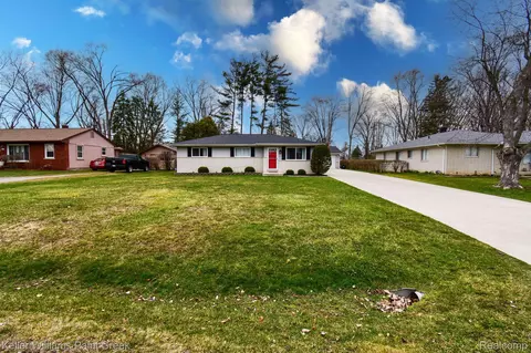901 Marengo Dr, Troy, MI 48085