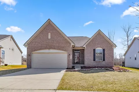 8176 Stamford Dr, Superior, MI 48198