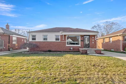 17483 Herrick St, Allen Park, MI 48101