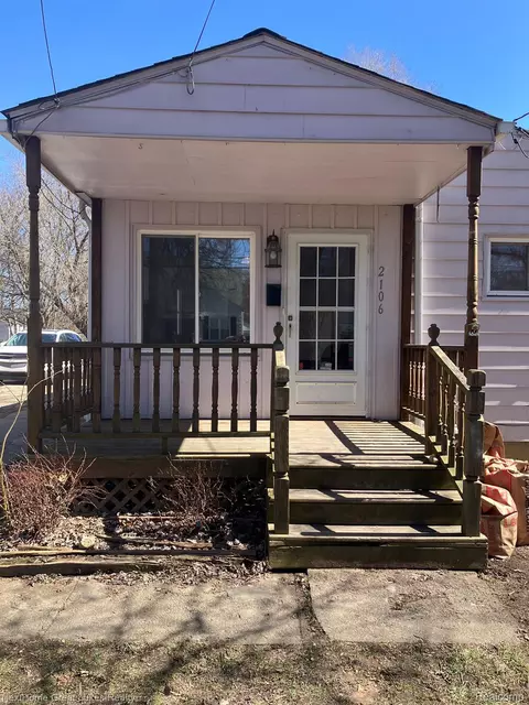 2106 Hoff St, Flint, MI 48506