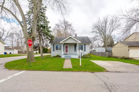 1198 Boyd St, Troy, MI 48083 photo 1