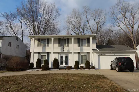 20580 Winchester St, Southfield, MI 48076