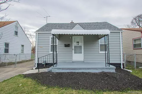 23753 Mac Arthur Blvd, Warren, MI 48089