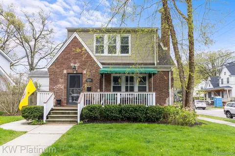 802 E 6th St, Royal Oak, MI 48067