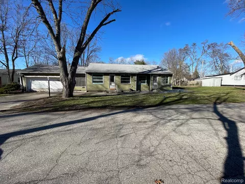 7244 Ideal, Waterford, MI 48329