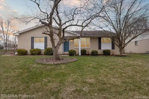 23103 W Lebost, Novi, MI 48375