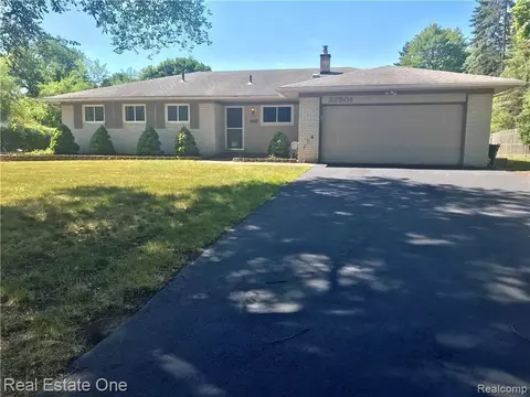 32501 W Thirteen Mile, Farmington Hills, MI 48334