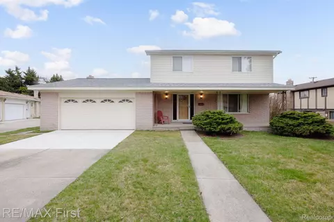 18200 Juliana Ave, Eastpointe, MI 48021