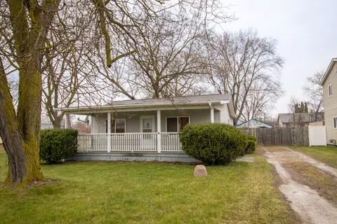 1046 W Elstner St, Mount Morris, MI 48458