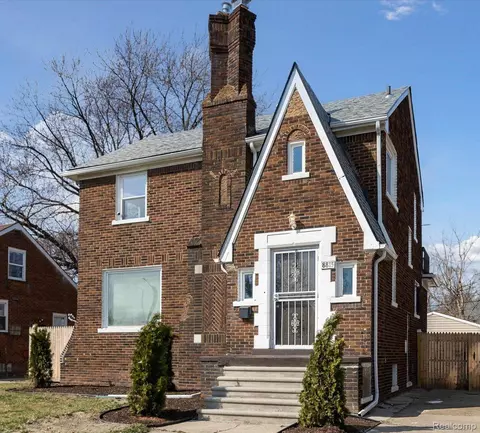 8815 E Outer Dr, Detroit, MI 48213