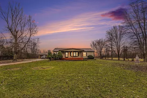 11533 Dunn Rd, Riley, MI 48041