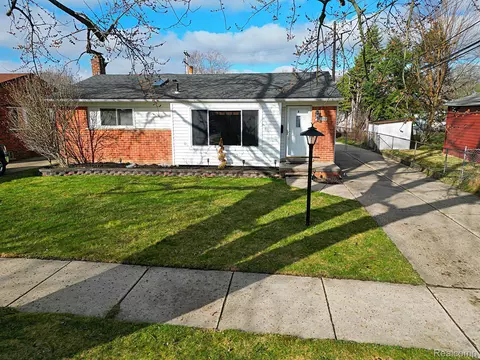 18369 Macarthur, Redford, MI 48240