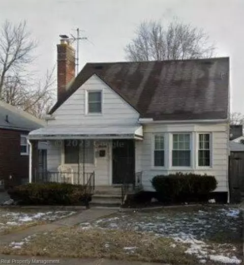 20493 Kingsville St, Harper Woods, MI 48225