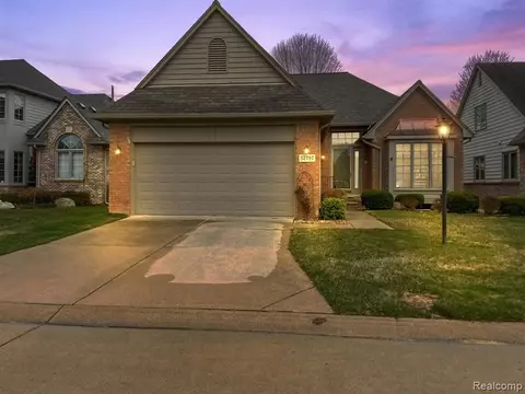 52797 Paint Creek Dr, Macomb, MI 48042