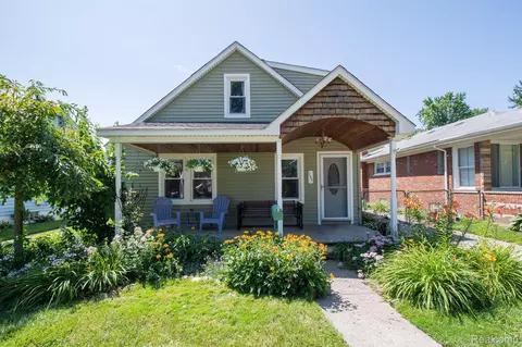 100 Andresen Crt Ct, Hazel Park, MI 48030