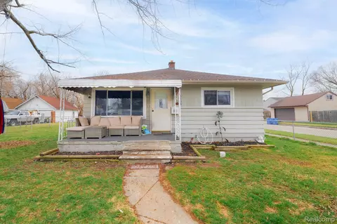 8404 Lozier Ave, Warren, MI 48089