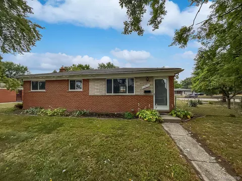 25835 Virginia Dr, Warren, MI 48091