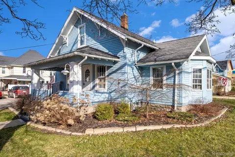 213 Elm St, Flushing, MI 48433