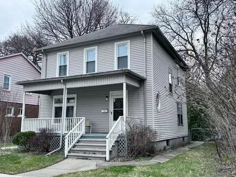 34 Madison Ave, Mount Clemens, MI 48043