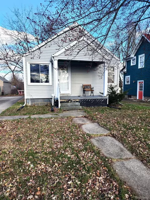 2013 Alpha St, Lansing, MI 48910