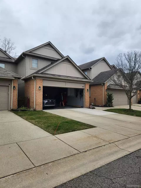 4930 Royal Cv #7, Shelby Township, MI 48316