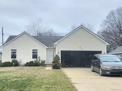 214 S Parent Ave, Westland, MI 48186