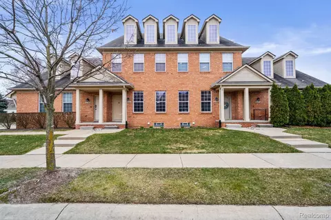 5128 Mesa Dr #94, Shelby Township, MI 48316