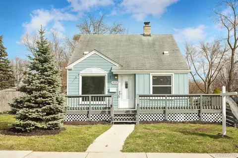1404 N Bywood Ave, Clawson, MI 48017