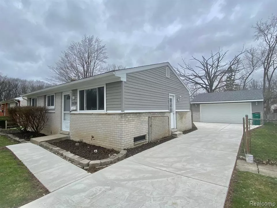 30618 California Ave, Romulus, MI 48174 21 Photos Movoto