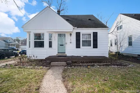 828 E 3rd St, Royal Oak, MI 48067