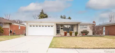 33208 Stoner Dr, Sterling Heights, MI 48312